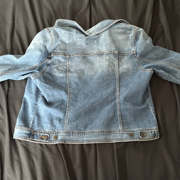Old Navy Jean Jacket Size XL - Picture 5 of 9